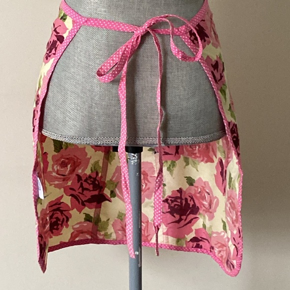 Apron Floral Print Cottagecore Pink Roses OS - Picture 7 of 12